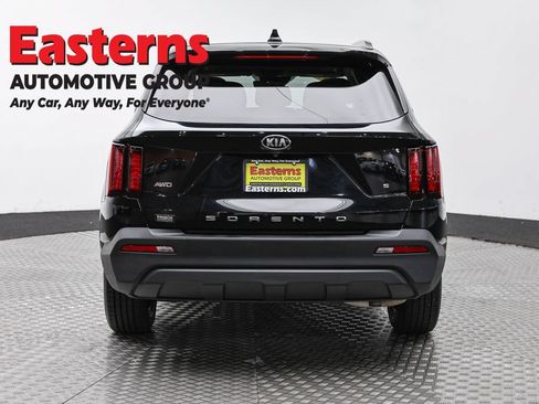 Used 2021 Kia Sorento S w/ Panoramic Sunroof Package AWD/4WD image 6