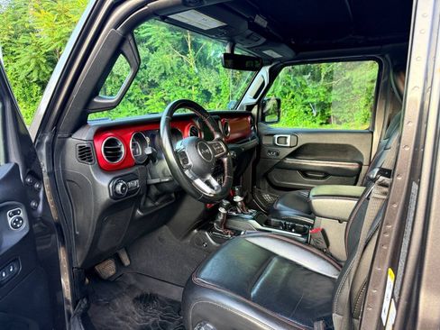 Used 2020 Jeep Wrangler Unlimited Rubicon w/ Dual Top Group AWD/4WD image 3