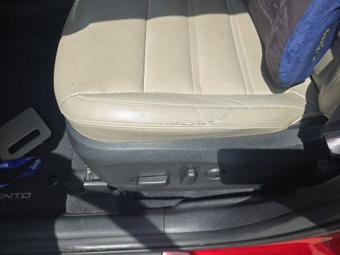Used 2016 Kia Sorento EX FWD image 7