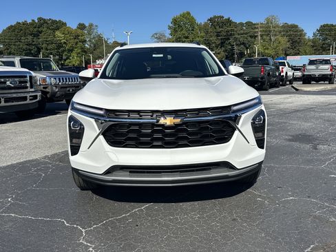 New 2026 Chevrolet Trax LT w/ Driver Confidence Package image 3