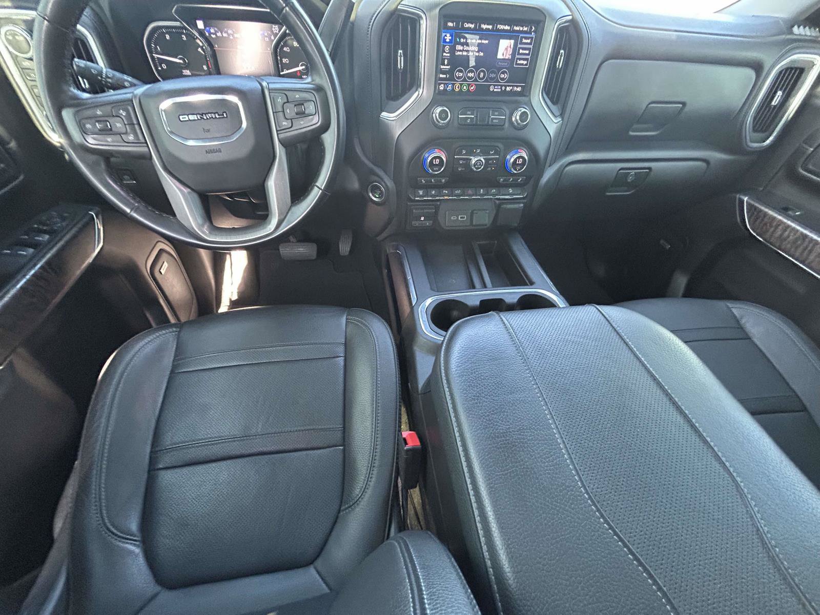 Used 2023 GMC Sierra 2500 Denali w/ Denali Ultimate Package AWD/4WD image 17