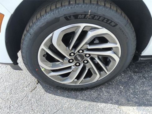 New 2026 Lincoln Navigator L Reserve AWD/4WD image 9