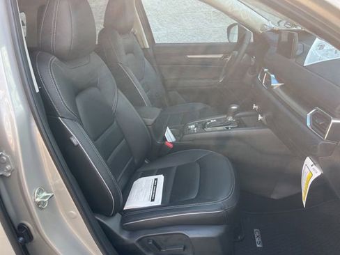 New 2025 MAZDA CX-5 AWD 2.5 S w/ Preferred Package image 31