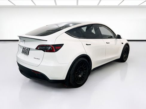 Used 2023 Tesla Model Y Performance AWD/4WD image 4