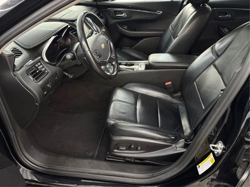 Used 2018 Chevrolet Impala LT w/ LT Entertainment Package FWD image 13