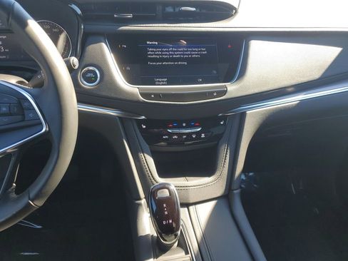 Used 2023 Cadillac XT5 Luxury image 17