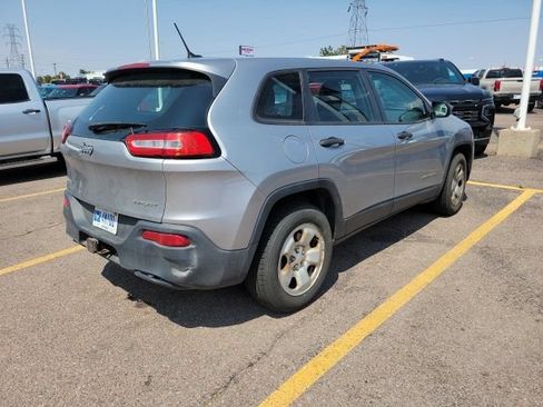Used 2014 Jeep Cherokee Sport w/ Cold Weather Group AWD/4WD image 3