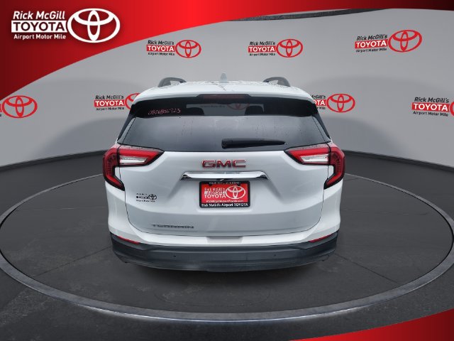 Used 2023 GMC Terrain SLE w/ Driver Convenience Package FWD image 7