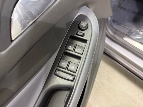 Used 2020 Buick Envision Essence image 13