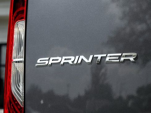 New 2025 Mercedes-Benz Sprinter 2500 image 9