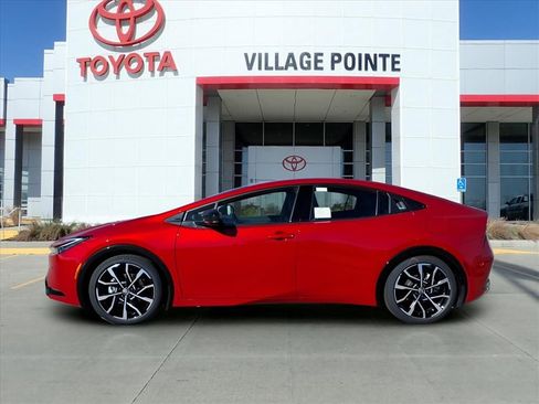 New 2026 Toyota Prius XSE image 2