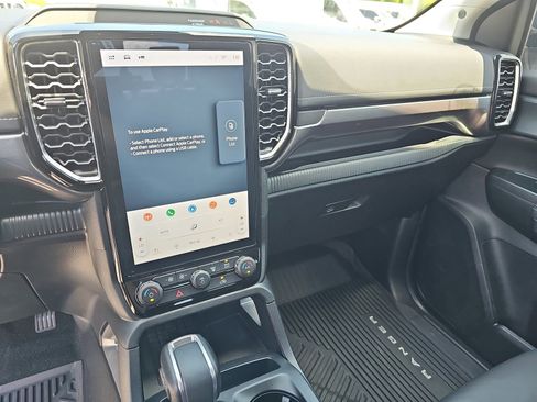 Used 2025 Ford Ranger Lariat w/ FX4 Off-Road Package image 20