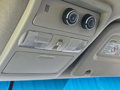 Used 2019 Nissan NV 3500 SL RWD image 24
