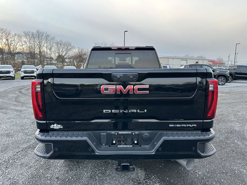 Used 2024 GMC Sierra 2500 Denali image 7