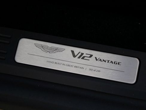 Used 2023 Aston Martin V12 Vantage Roadster image 22