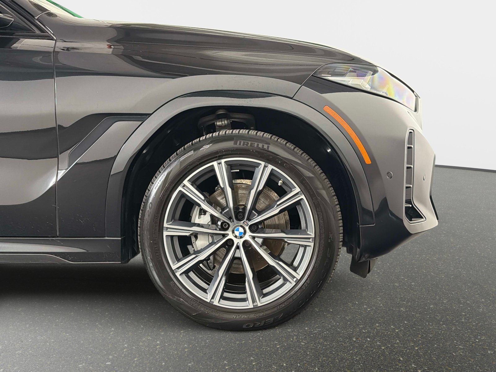 Used 2024 BMW X6 xDrive40i w/ Parking Assistance Package AWD/4WD image 23