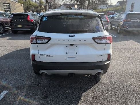 Used 2020 Ford Escape Titanium image 8