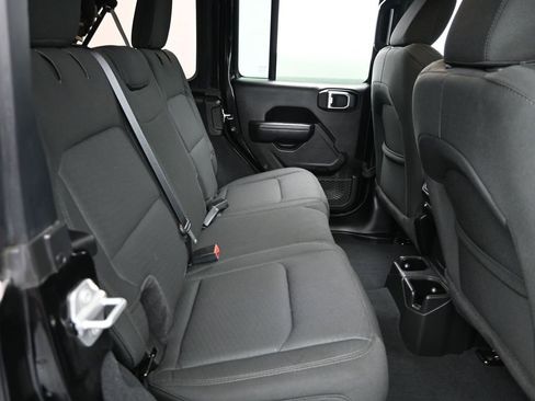 Certified 2022 Jeep Wrangler Unlimited Sport image 15