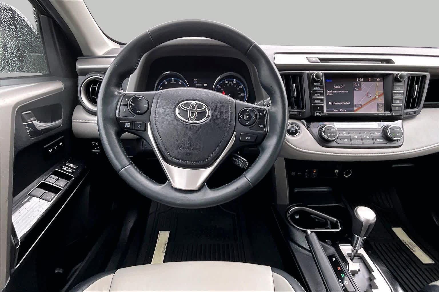Used 2016 Toyota RAV4 Limited FWD image 5