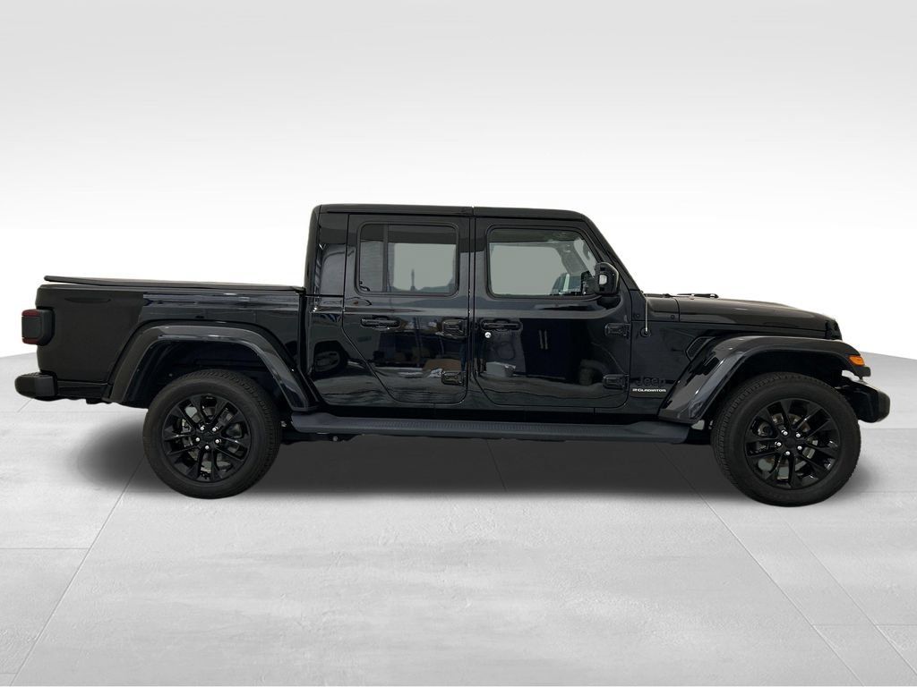 Used 2023 Jeep Gladiator Overland AWD/4WD image 8