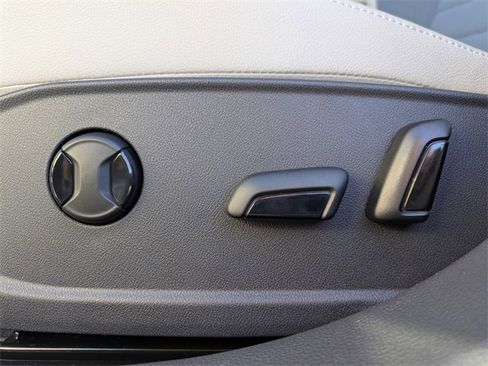 New 2026 Volkswagen Jetta SE image 20