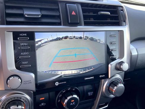Used 2022 Toyota 4Runner SR5 Premium w/ Moonroof Package AWD/4WD image 27