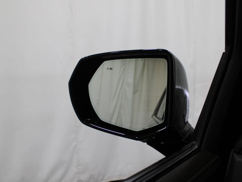 Used 2024 Chevrolet Suburban Z71 w/ Luxury Package image 13