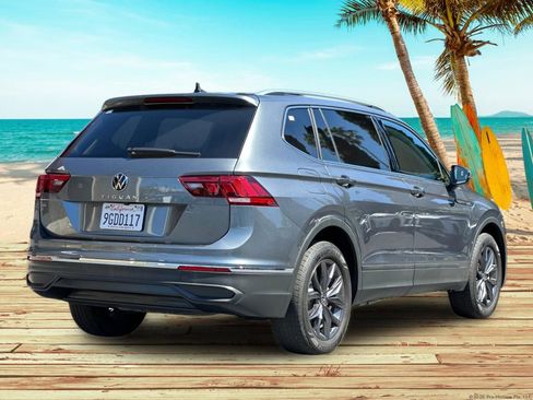 Used 2023 Volkswagen Tiguan SE image 6