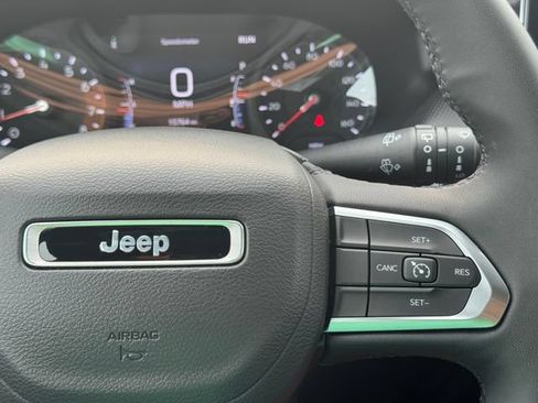 Certified 2025 Jeep Compass Latitude w/ Convenience Group AWD/4WD image 26