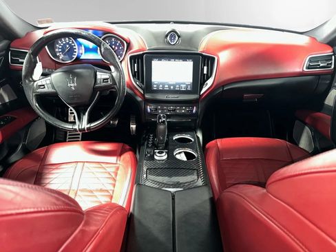 Used 2019 Maserati Ghibli GranSport image 15