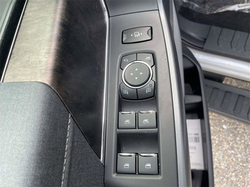 New 2026 Ford F250 Lariat w/ Black Appearance Package image 16