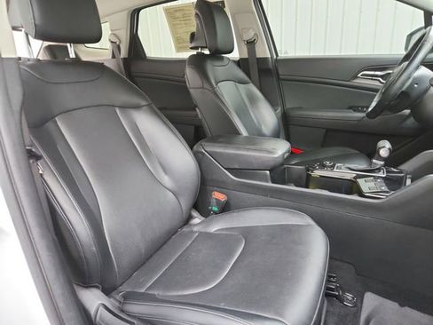 Used 2023 Kia Sportage EX image 39