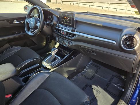 Used 2021 Kia Forte GT-Line w/ GT-Line Premium Package image 29