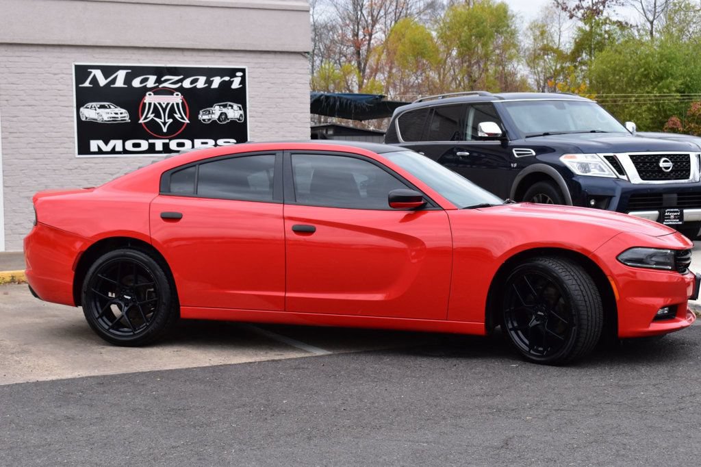 Used 2020 Dodge Charger SXT w/ Driver Convenience Group RWD image 4