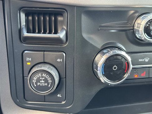 Used 2025 Ford F150 XLT w/ Equipment Group 302A MID image 27