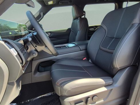 New 2026 Nissan Armada SL w/ Captain's Chari Seat Package AWD/4WD image 22