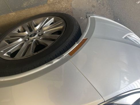 Used 2013 Lincoln MKZ FWD image 6