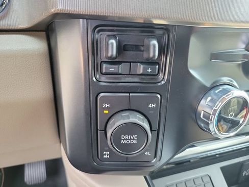 New 2026 Ford F350 Platinum w/ Platinum Plus Package AWD/4WD image 28