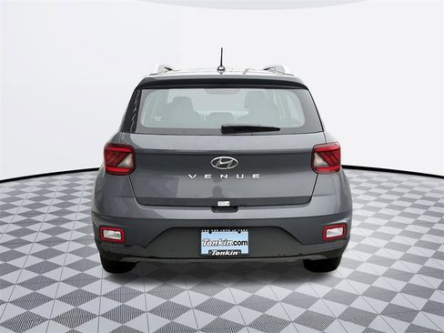 Certified 2025 Hyundai Venue SEL image 6