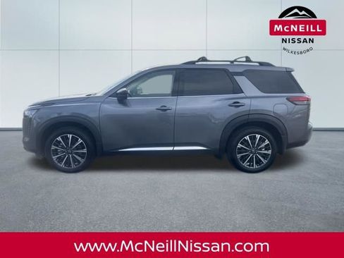New 2026 Nissan Pathfinder Platinum AWD/4WD image 4