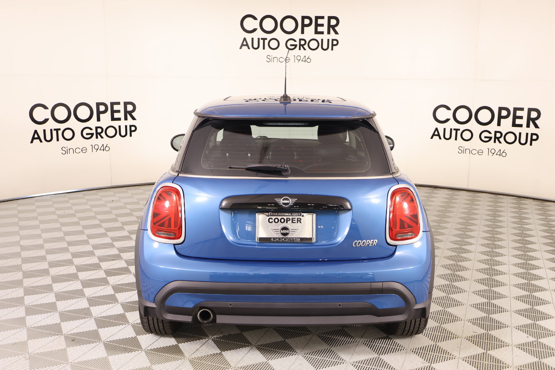 Certified 2023 MINI Cooper 2-Door Hardtop FWD image 21
