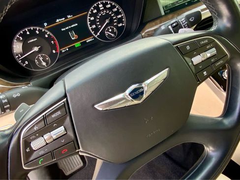 Used 2017 Genesis G90 3.3T Premium image 42