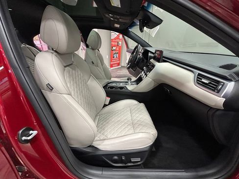 Used 2022 Genesis G70 3.3T w/ Sport Prestige Package AWD/4WD image 39