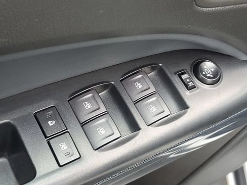 Certified 2022 Chevrolet Colorado Z71 AWD/4WD image 15