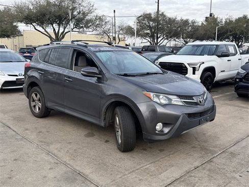 Used 2013 Toyota RAV4 XLE image 3