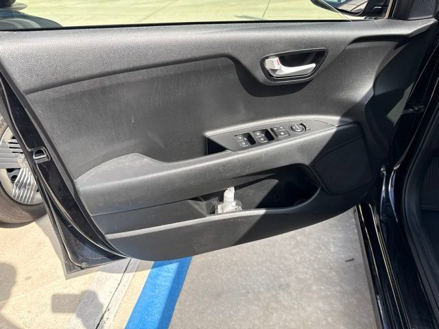 Used 2021 Kia Rio S w/ Technology Package FWD image 11