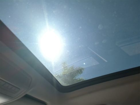 Used 2019 Volkswagen Atlas SEL R-Line image 31