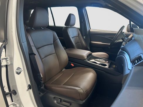 Used 2024 Honda Passport EX-L image 19