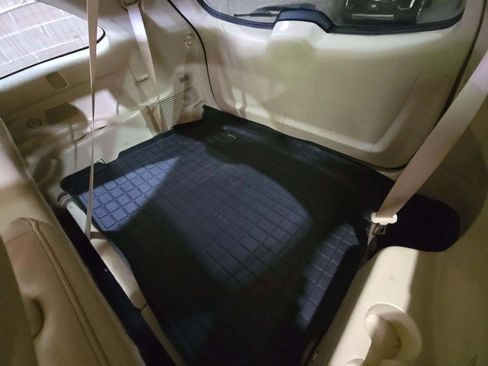 Used 2016 Toyota Highlander XLE AWD/4WD image 12