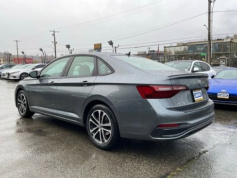 Used 2023 Volkswagen Jetta Sport image 5